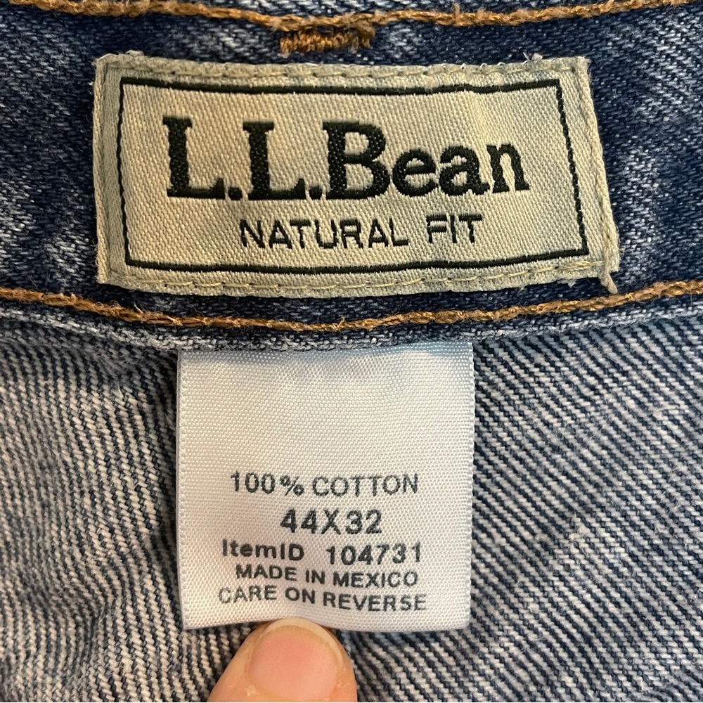 L.L. Bean Vintage Natural Fit Blue Jeans - Picture 6 of 6